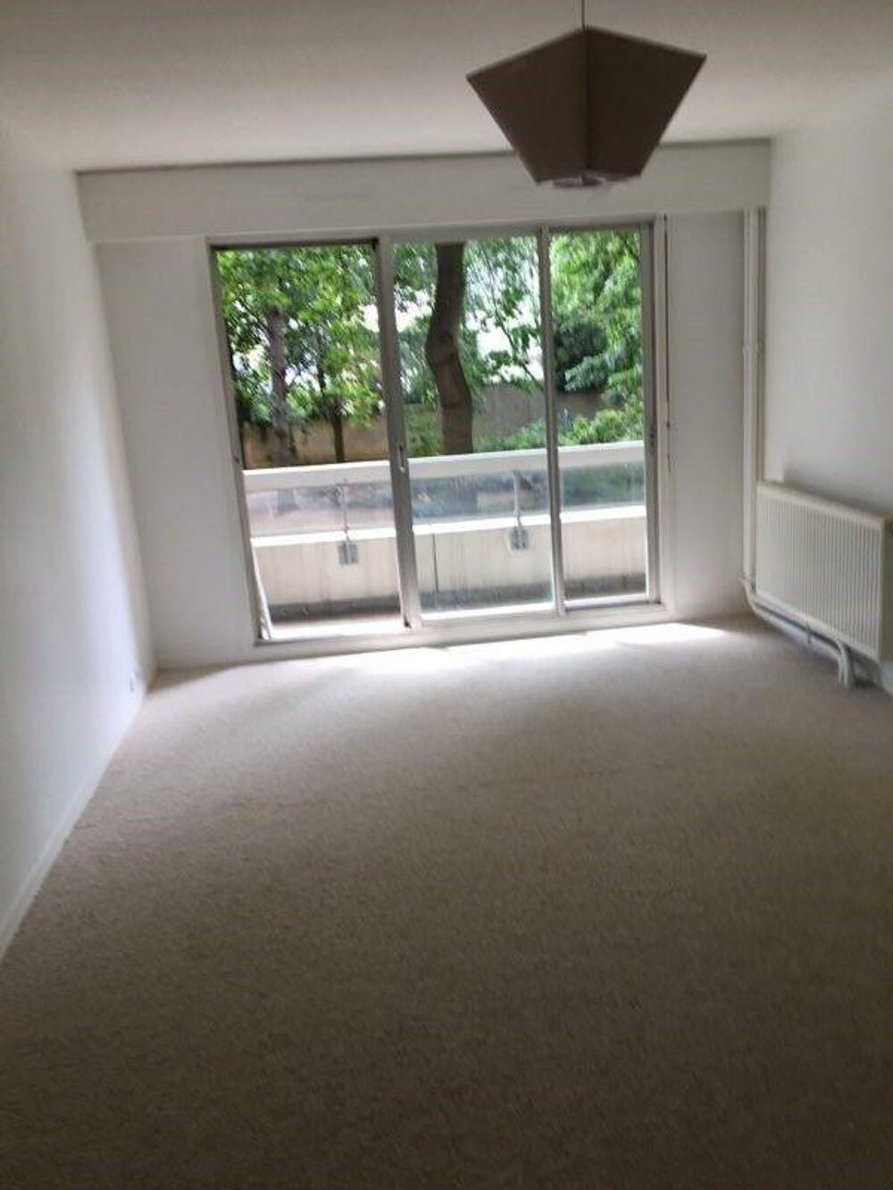 Location Appartement Studio 36m² refait à neuf avec balcon Paris 15