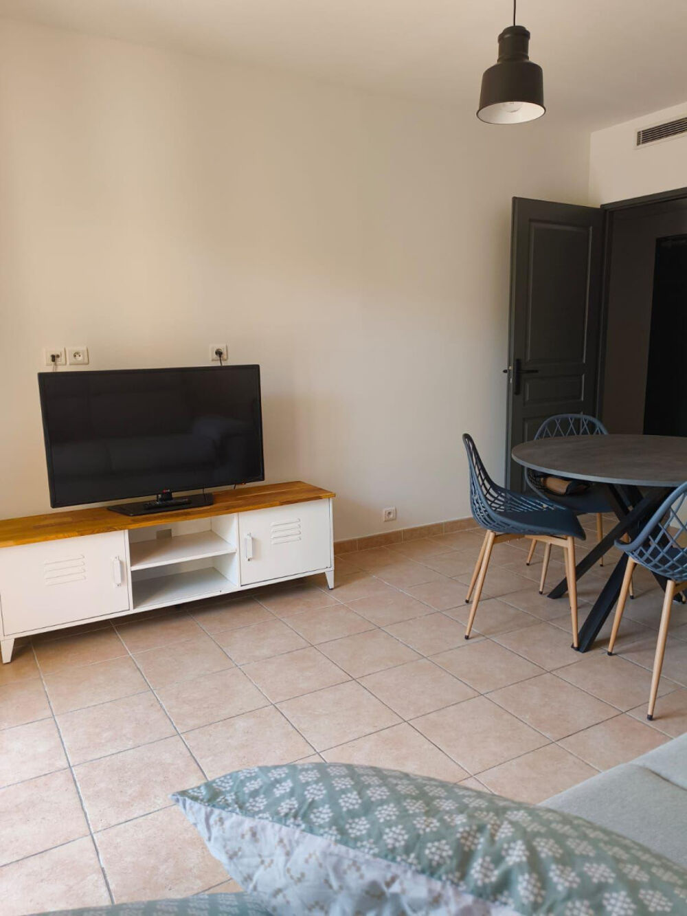 Location Appartement Joli Appartement T2 meublé clim et rénové. Vedène