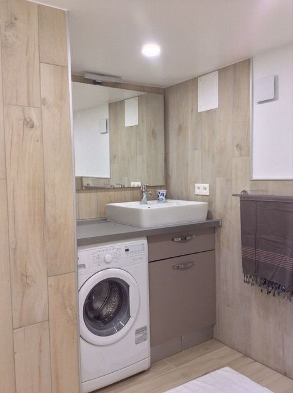 Location Appartement T1 bis meublé avec terrasse et climatisation. Cogolin