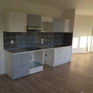  Appartement à louer 3 pièces 72 m²