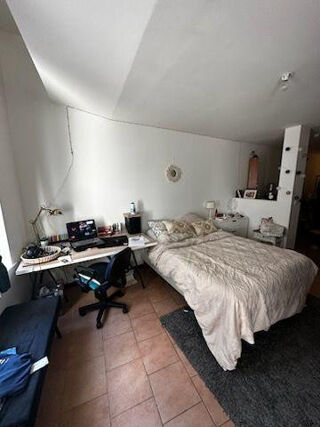 Appartement à louer 1 pièce 40 m²