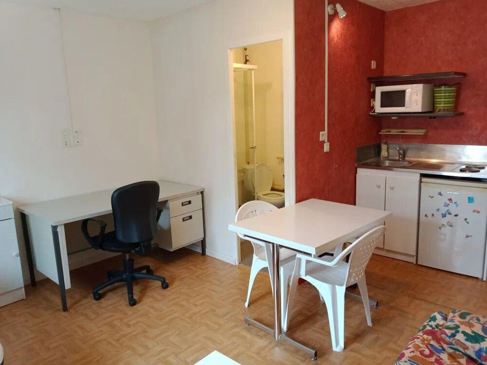 Location Appartement Studio 21,5 m² meublé à 5mn FAC et CHU à 480€ Poitiers