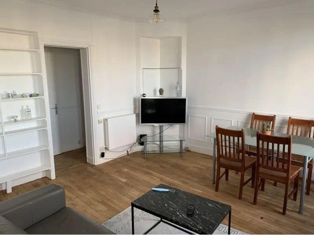 Location Appartement Rare : lumineux, traversant, vue sur Paris Puteaux