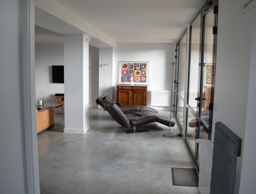 Location Appartement RARE. EMPLACEMENT TRES RECHERCHE. LOFT DE 200m² Saint-priest-en-jarez