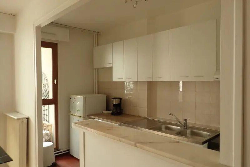 Location Appartement Appartement lumineux, baies vitrées et terrasse Paris 12
