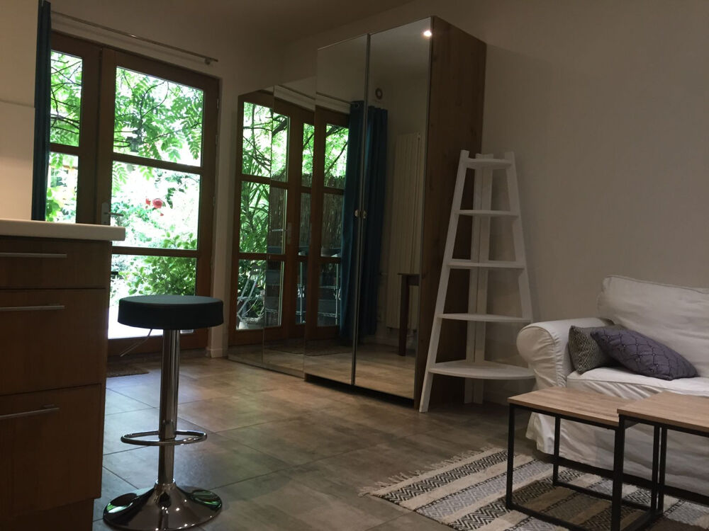 Location Appartement Studio 25m² meublé plein Sud sur terrasse/jardin Paris 13