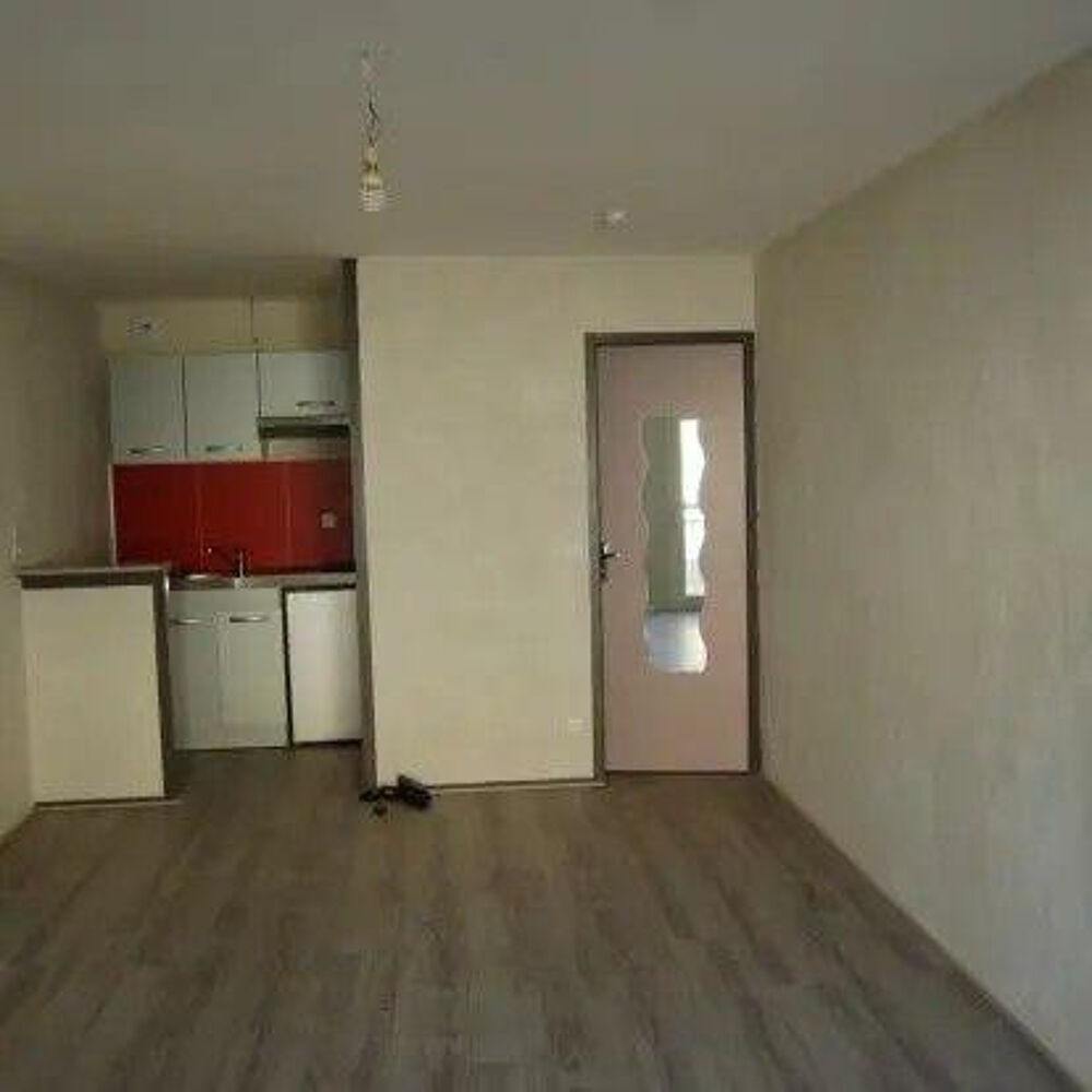 Location Appartement Beau studio meublé 32m² avec balcon Bordeaux