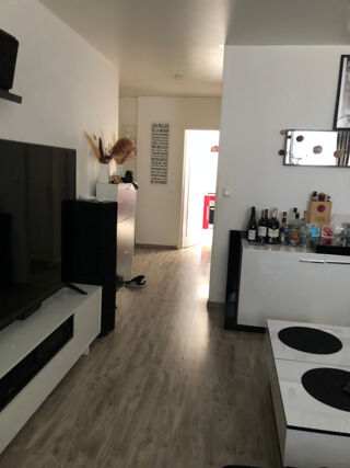  Appartement à louer 4 pièces 72 m² Apt