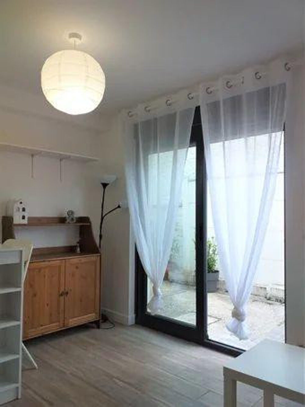 Location Appartement Studio 22m2 full équipé, 8min à pieds du Metro 11! Montreuil