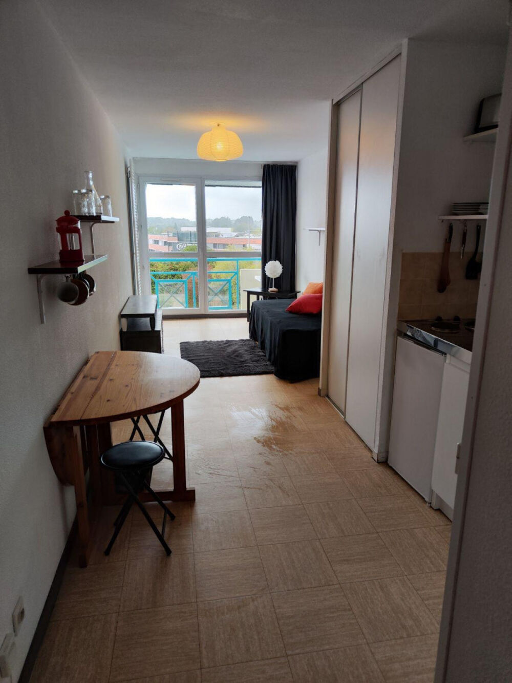 STUDIO ETUDIANT MEUBLE