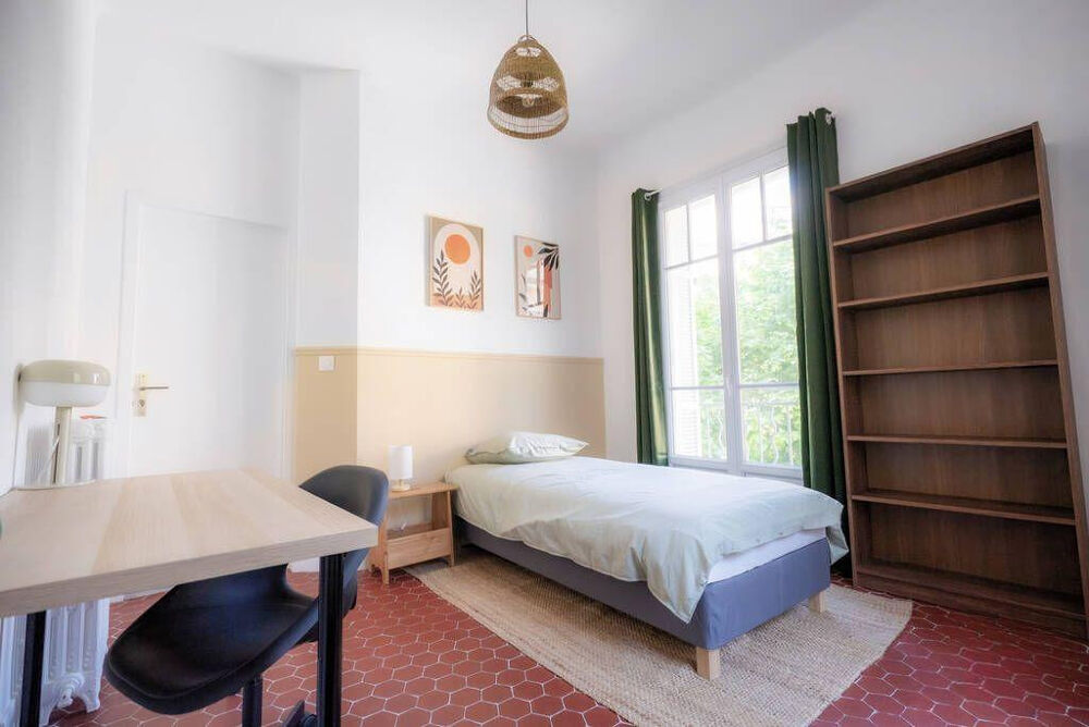Location Appartement Chambre dans une colocation 120 m² Toulon (83) Toulon