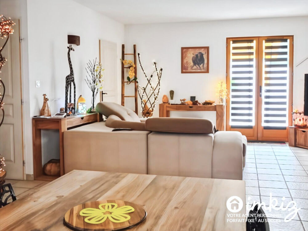 Vente Maison Maison de 2021, 3 chambres, avec piscine Blyes