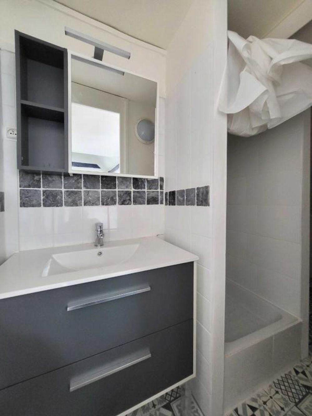 Location Appartement T2 sous les toits 30 m² - Rouen Rouen