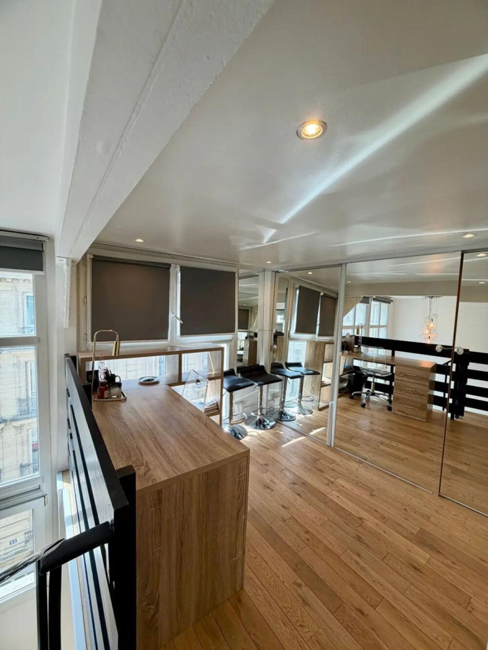 Location Appartement Loft Duplex lumineux en plein cœur du 11ème Paris 11
