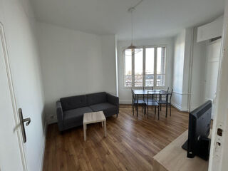  Appartement à louer 4 pièces 63 m²