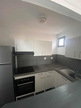  Appartement à louer 2 pièces 35 m²