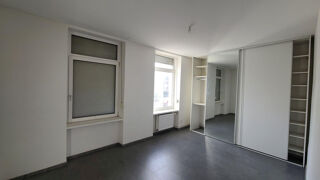  Appartement à louer 3 pièces 94 m²
