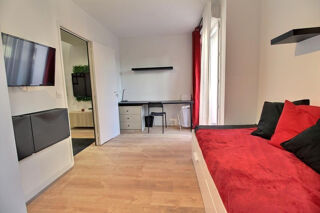  Appartement à louer 1 pièce 77 m²