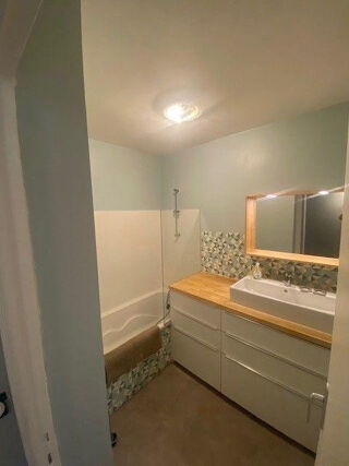  Appartement à louer 3 pièces 57 m²