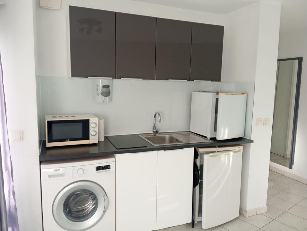 Location studio 24 m2 13008 avec balcon