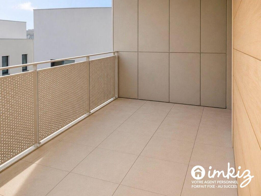 Vente Appartement Duplex 5 pièces dernier étage avec terrasse Vénissieux