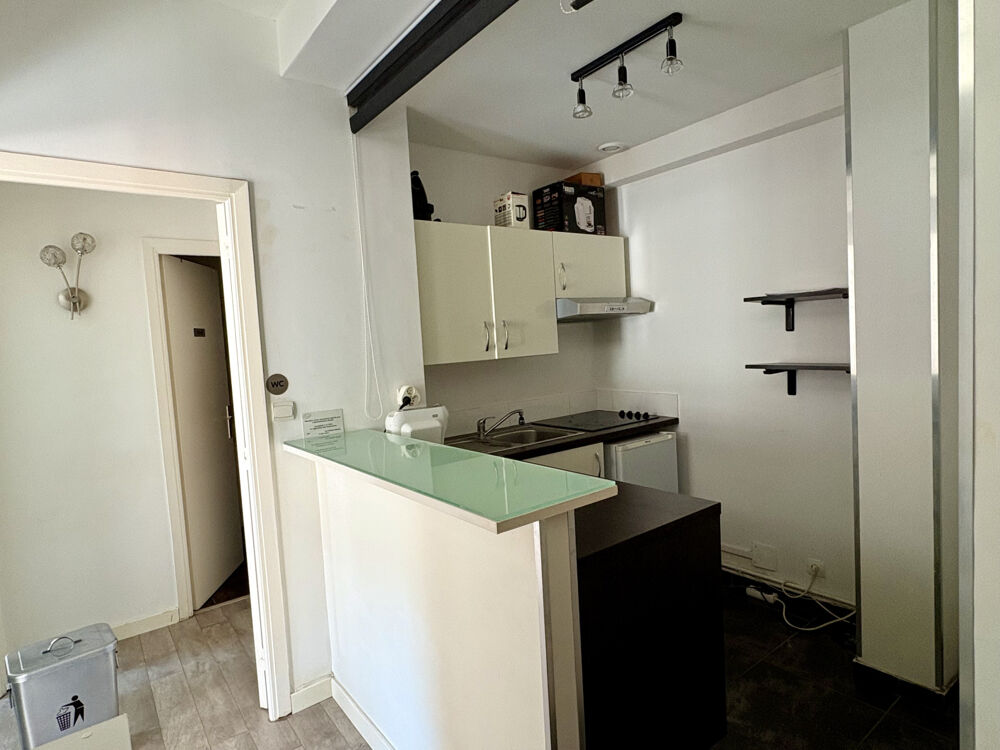 Vente Appartement NICE CENTRE JEAN MEDECIN - Appartement 2 pièces 47 m2 en bon état général Nice