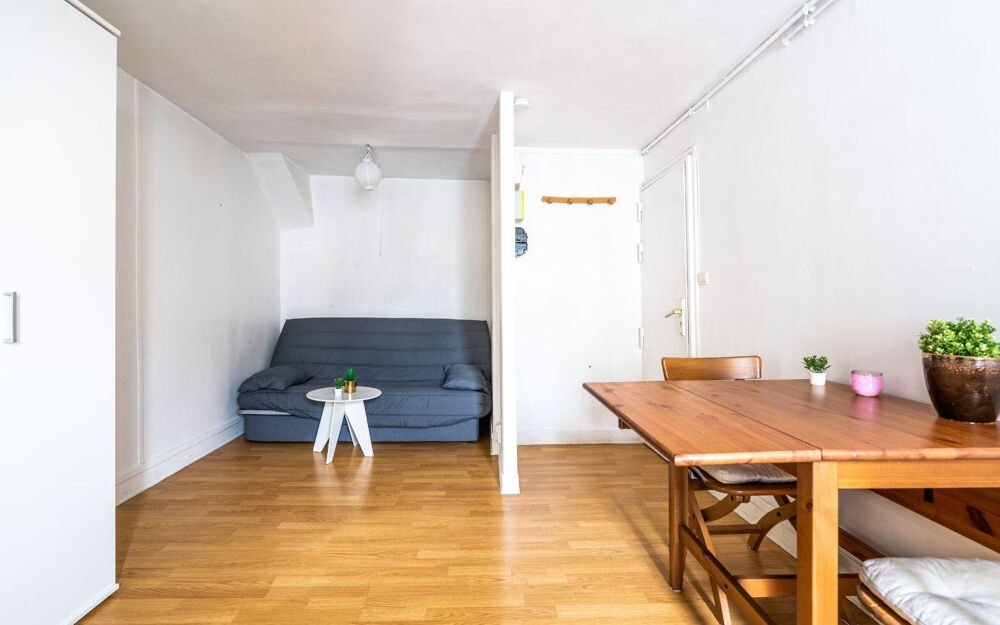 Location Appartement Beau studio meublé 22m² Paris 18