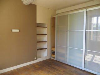  Appartement à louer 2 pièces 50 m²