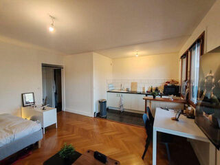  Appartement à louer 1 pièce 32 m²