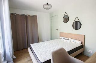  Appartement à louer 1 pièce 80 m²
