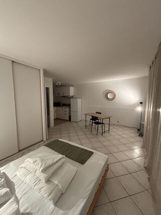  Appartement à louer 1 pièce 30 m²