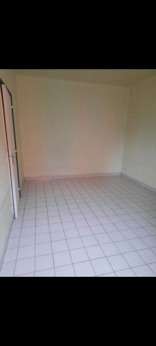  Appartement � louer 2 pi�ces 502 m�