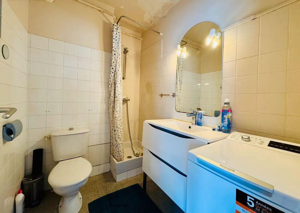 Location Appartement Beau studio meublé 25m² proche Vieux Port Marseille 7