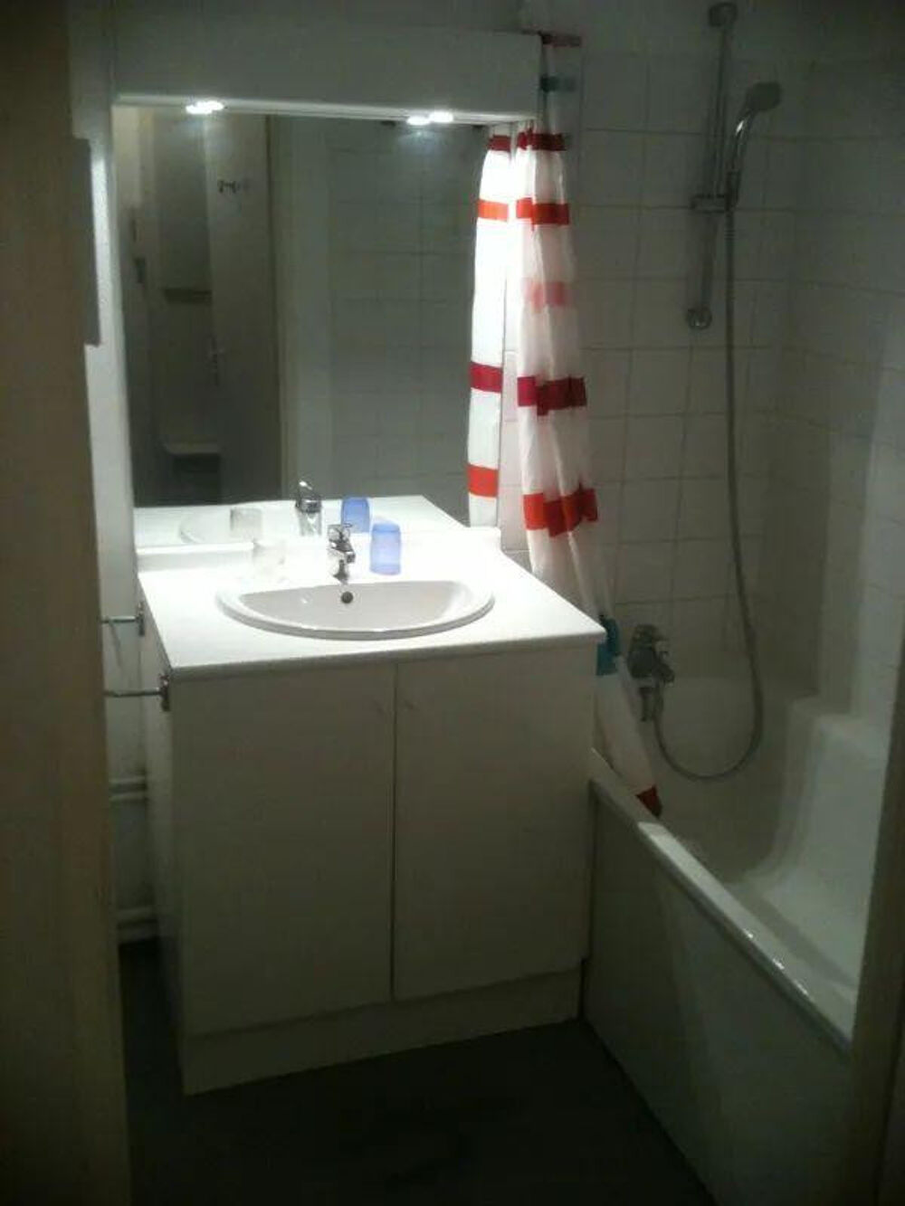 Location Appartement Studio meublé 18m² résidence étudiante Salengro Villeurbanne