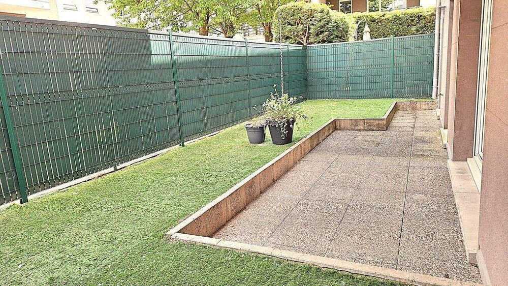 Exceptionnel : Neudorf 2 pièces avec jardin