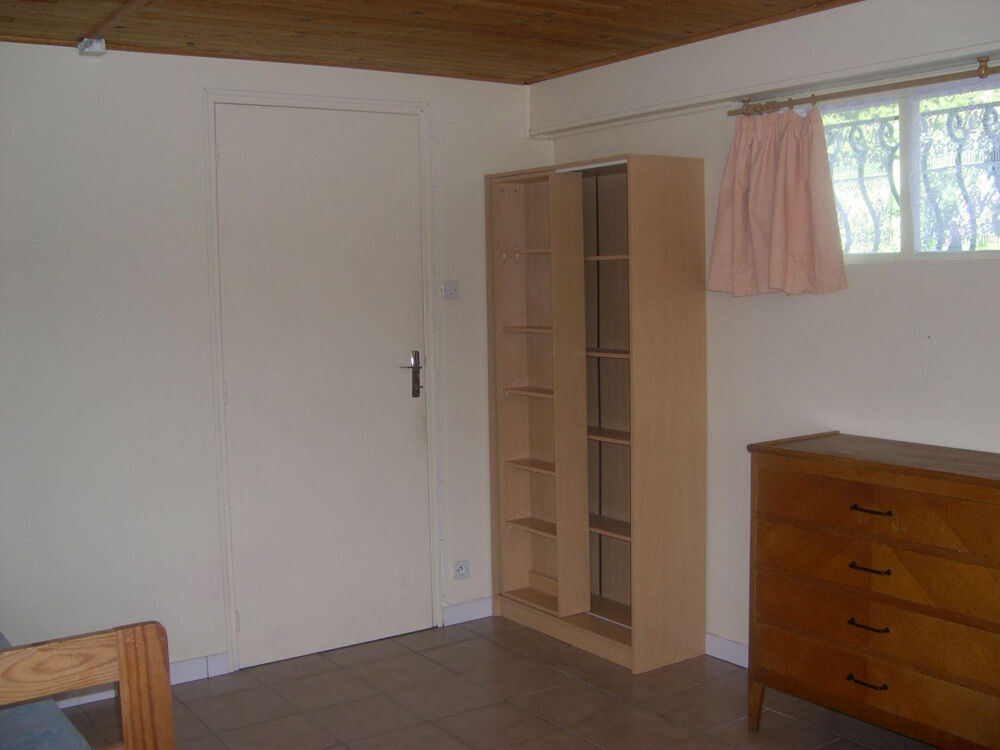 Location Appartement CHAMBRE MEUBLÉE ETUDIANT AU 30/08 BON ÉTAT-CALME Gardanne