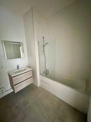  Appartement à louer 2 pièces 53 m²