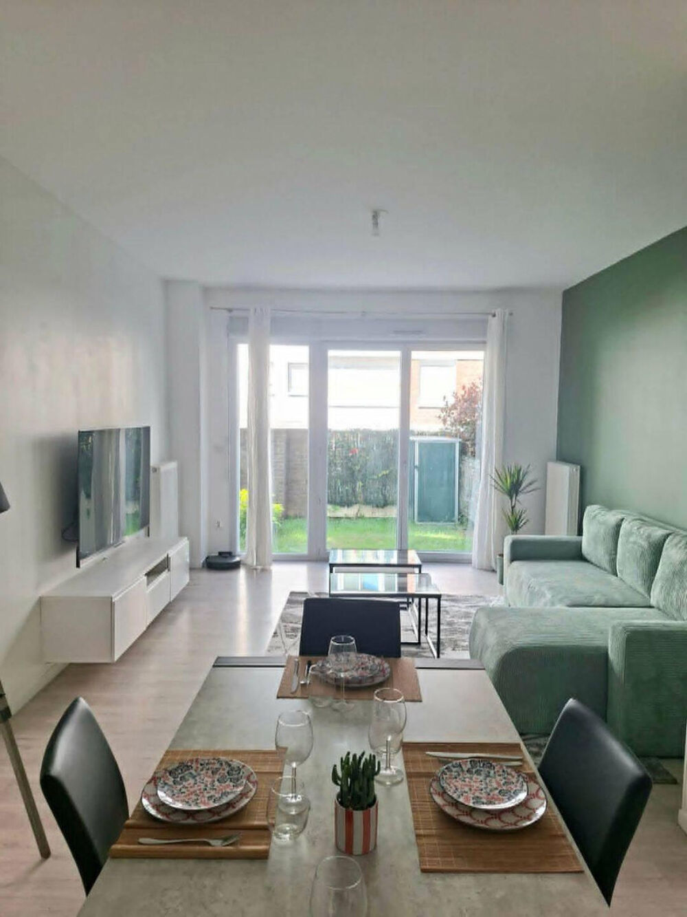 Location Appartement Beau duplex meublé 75 m² avec jardin et parking Lille