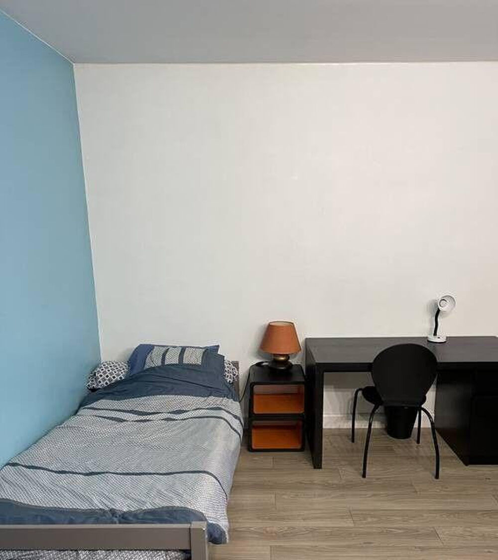Location Appartement Chambre meublée dans colocation 110 m² Massy