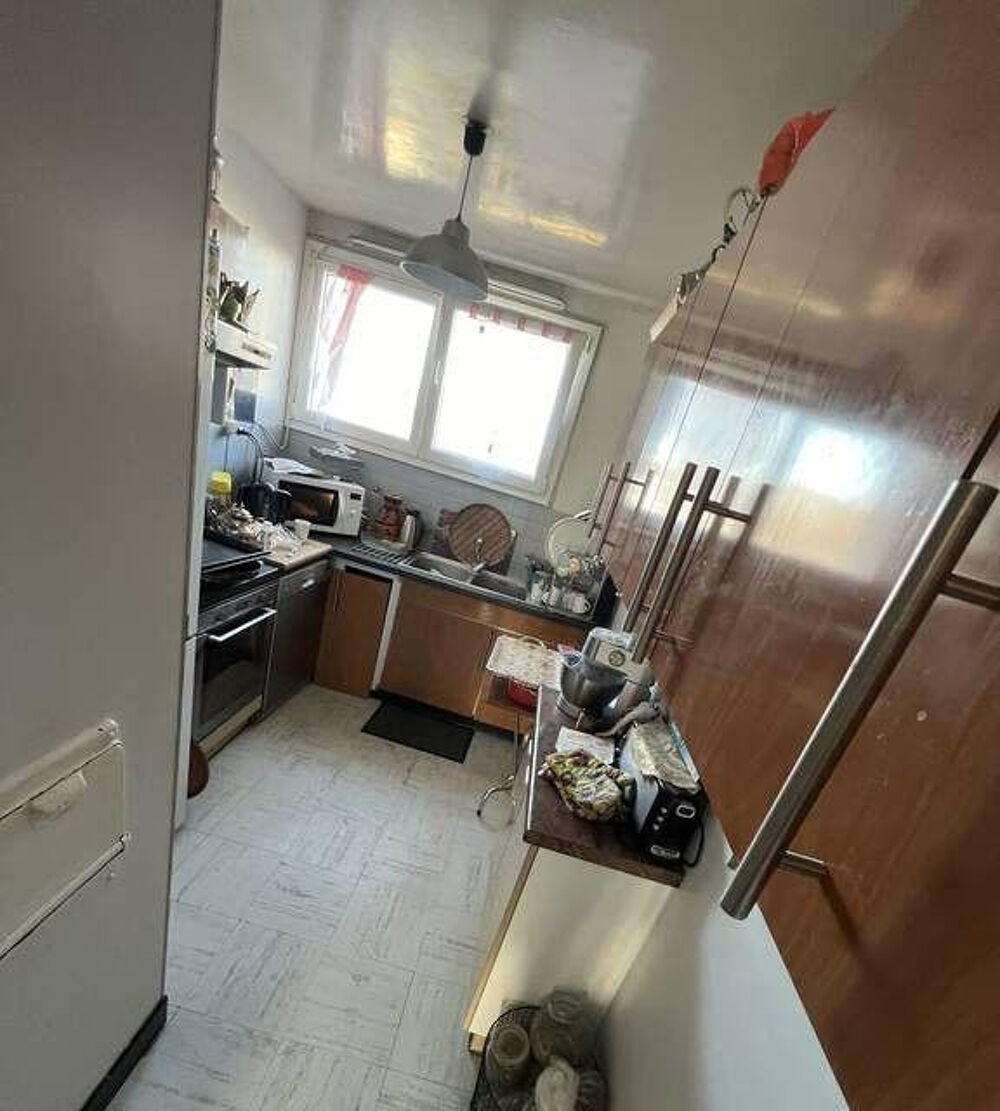 Location meublée appartement 3P 65 m² Asnières