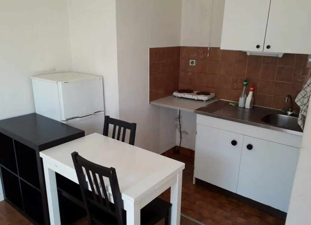 Location Appartement Très agréable Studio avec place de parking et cave Grenoble