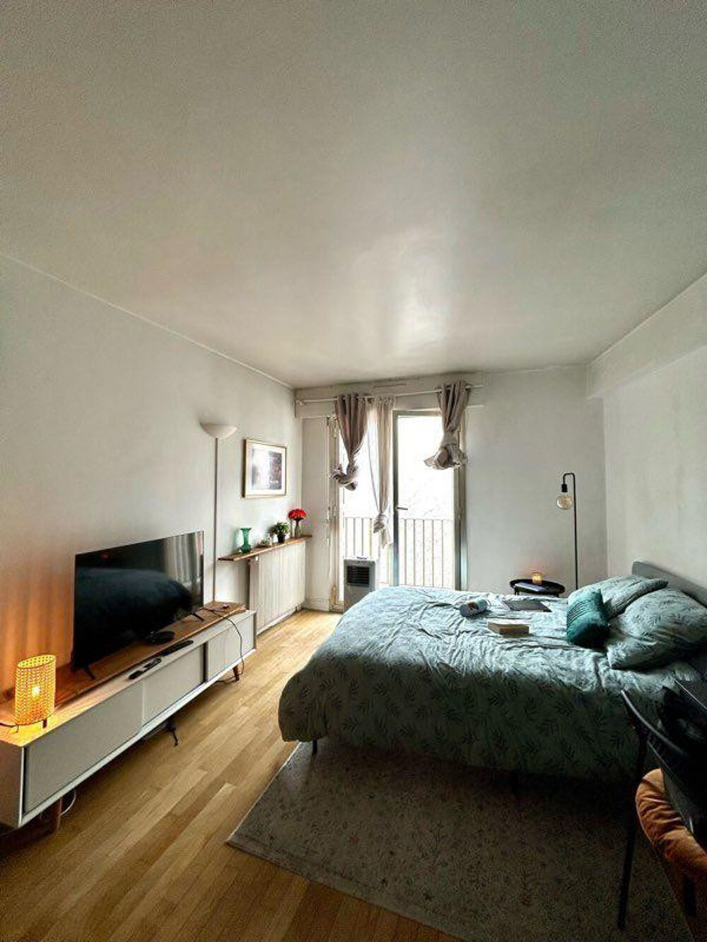 Location Appartement Studio lumineux avec balcon à deux pas du Panthéon Paris 5