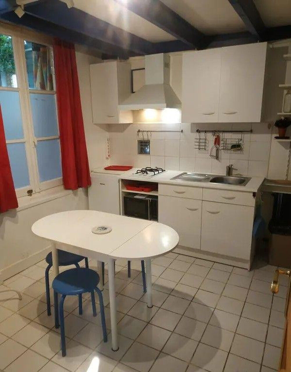 Location Appartement Beau studio meublé 25m² avec salle d'eau partagée Tours