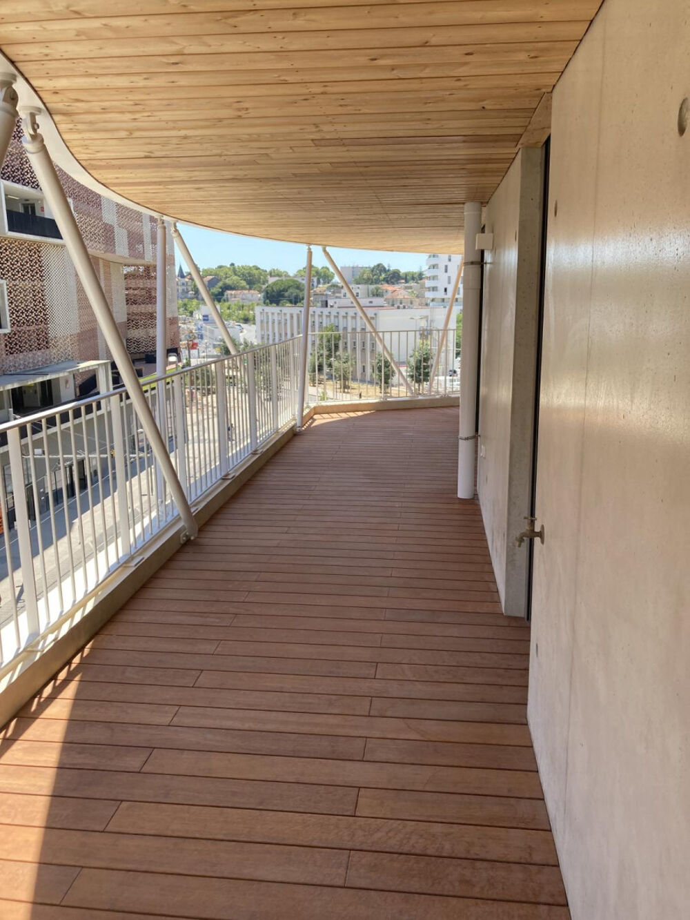 Location Appartement Bel appartement Higher Roch, centre Montpellier. Montpellier