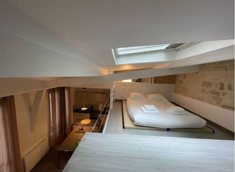 Location Appartement Studio meublé à louer Paris 17