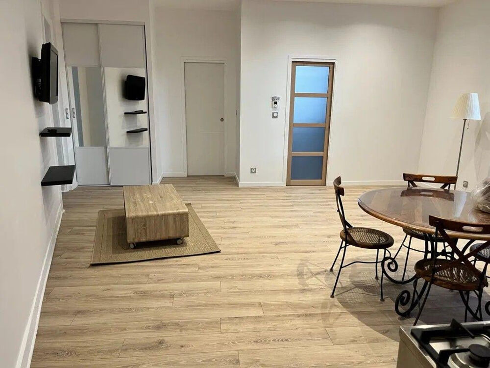 Location Appartement Beau 3P meublé 71m² refait à neuf place Massenet Saint-Étienne