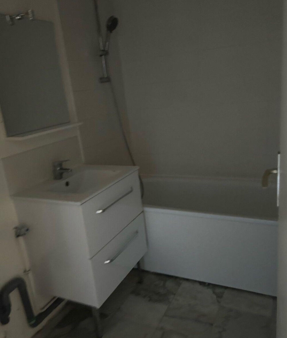 Location Appartement Beau studio 21m² avec balcon, tennis et piscine Rocquencourt