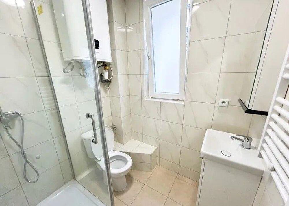 Location Appartement Beau 2P 25 m² entièrement refait à neuf Paris 19