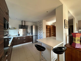  Appartement à louer 4 pièces 88 m²