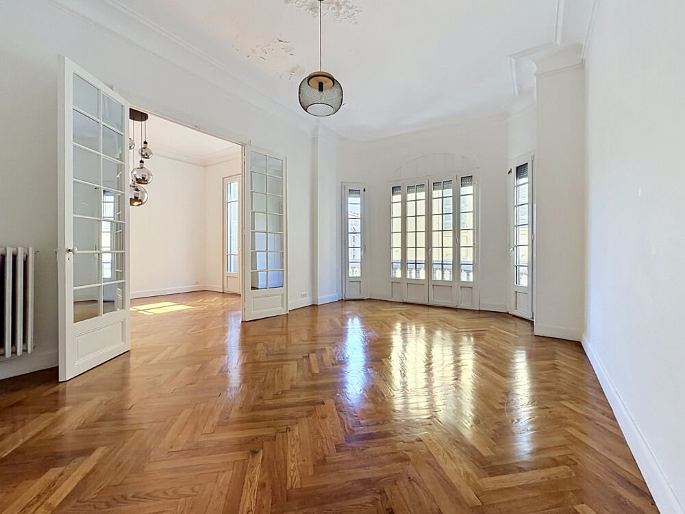 Appartement - 4 pièces - 141.0 m²